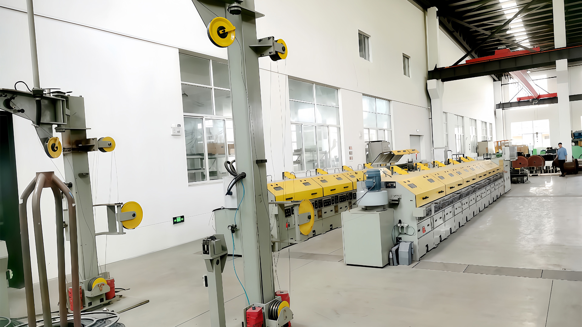 Bagaimanakah Mesin Bayar Kawat mengekalkan kawalan ketegangan untuk mengelakkan regangan wayar atau ubah bentuk semasa pembayaran?