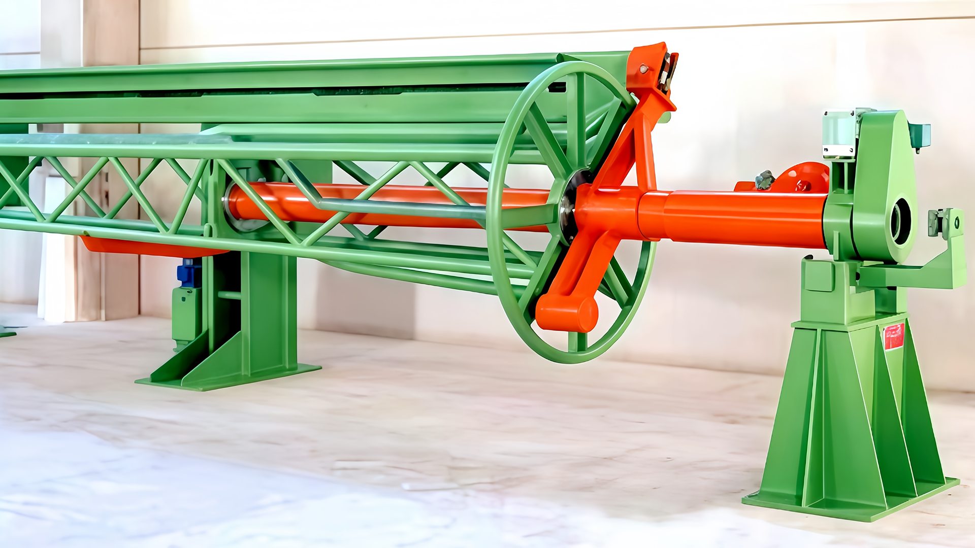 Bagaimanakah Mesin Bayar Kawat boleh menampung kili atau gegelung yang besar sambil meminimumkan masa persediaan dan keperluan buruh?